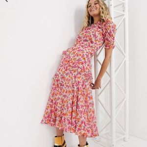 Brand new never worn Topshop midi dress in pink floral